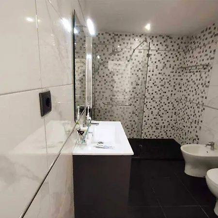 Ocean View Terrace By Galmi شقة